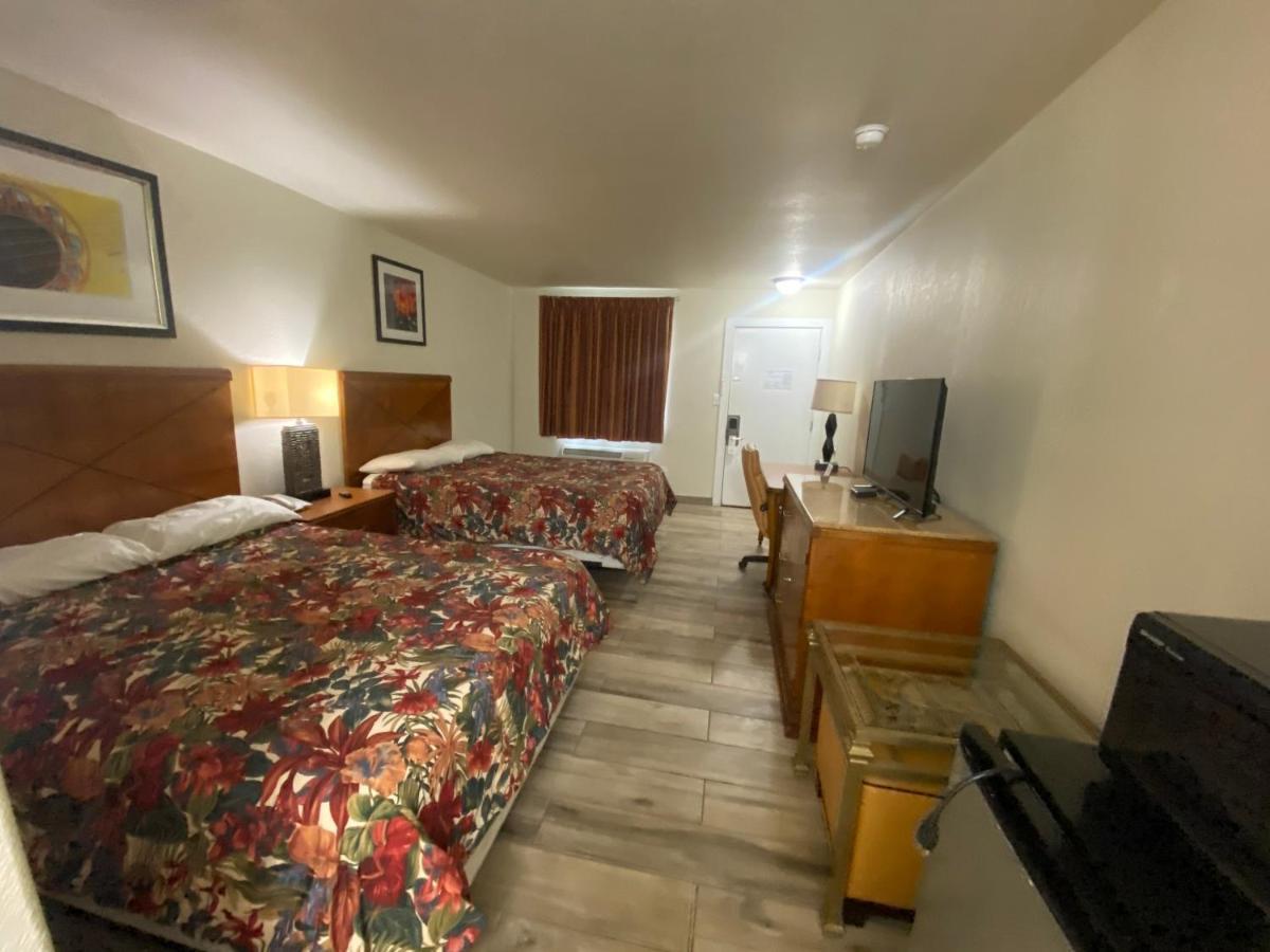 Cedar Creek Inn Bertram Extérieur photo