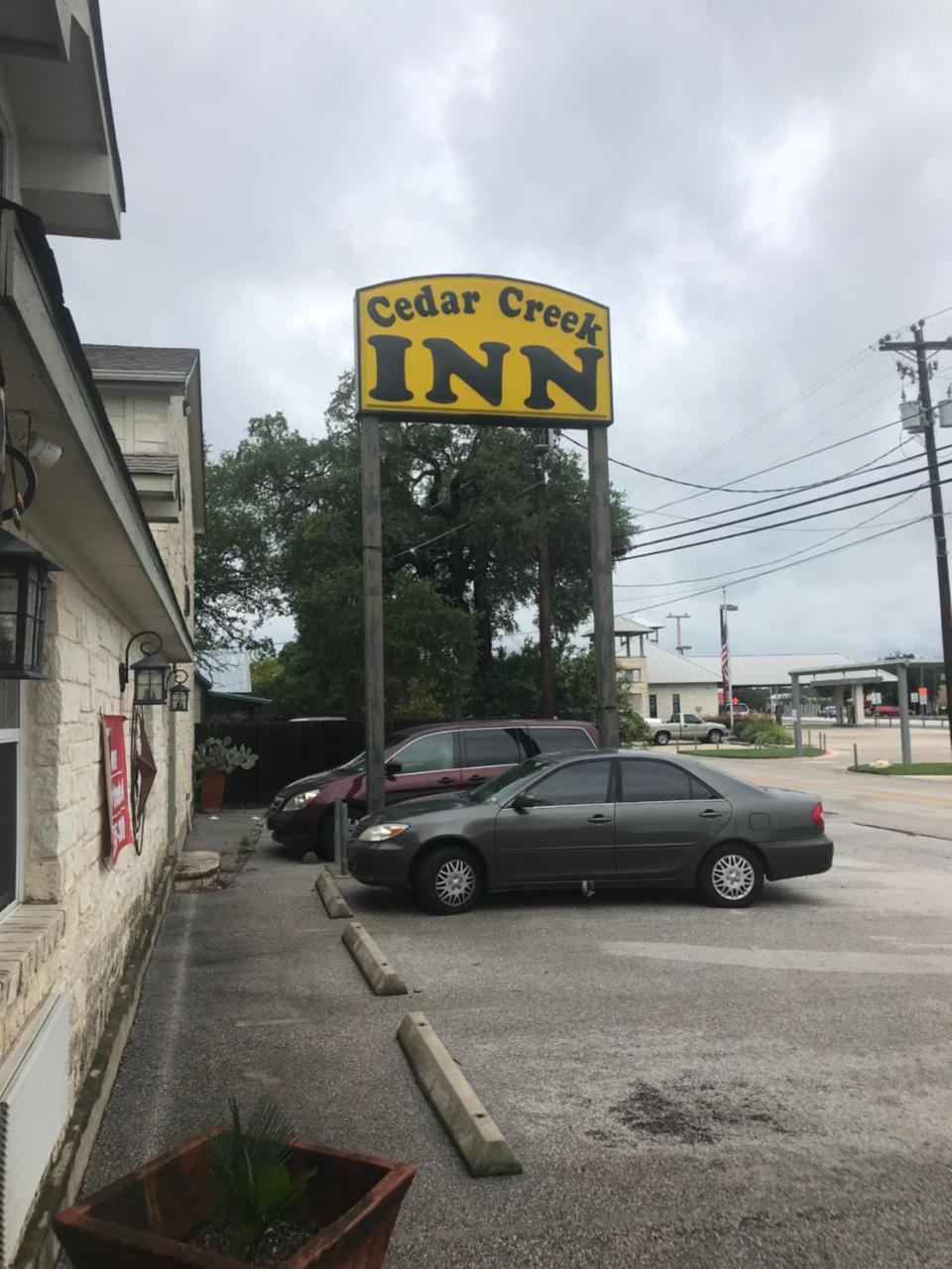 Cedar Creek Inn Bertram Extérieur photo